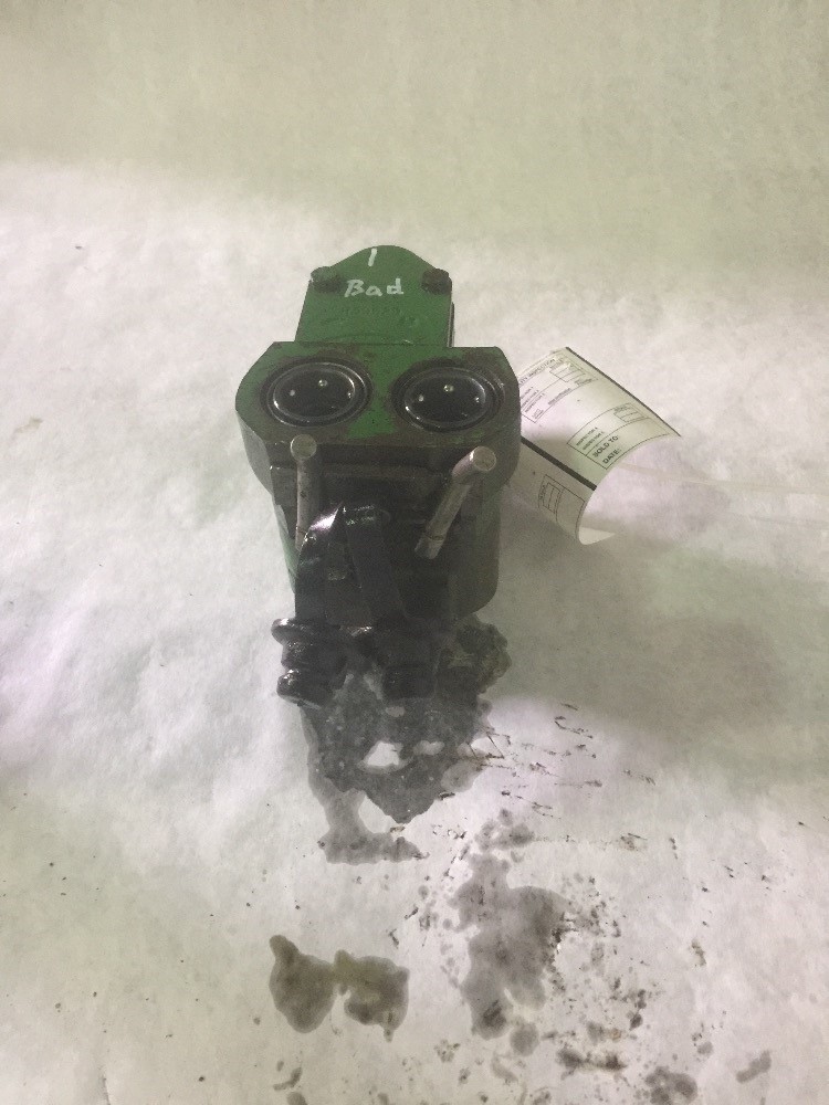 Deere 4840 Hyd Remote Valve & Parts