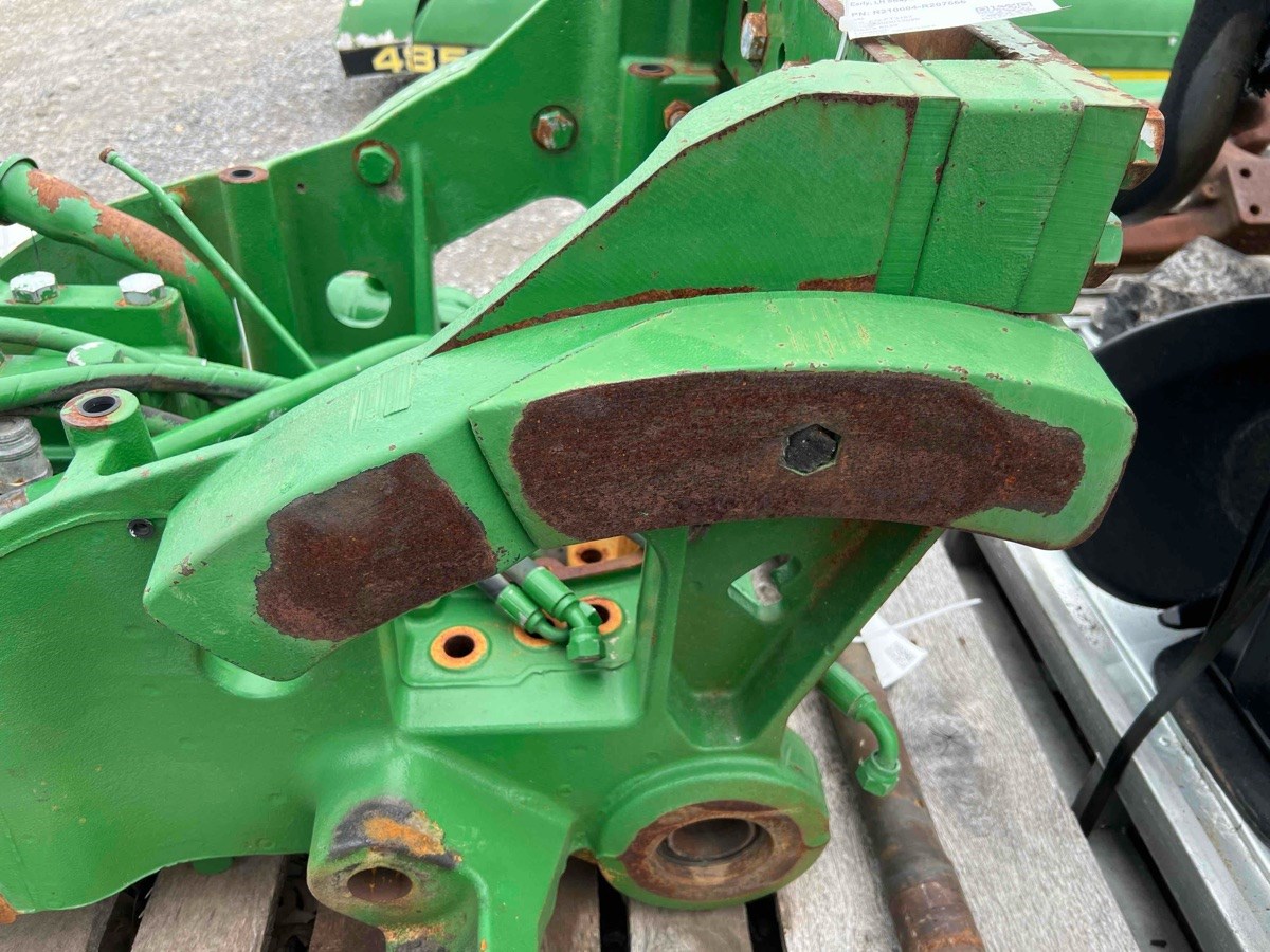Deere 8530 Early, LH Sway Block