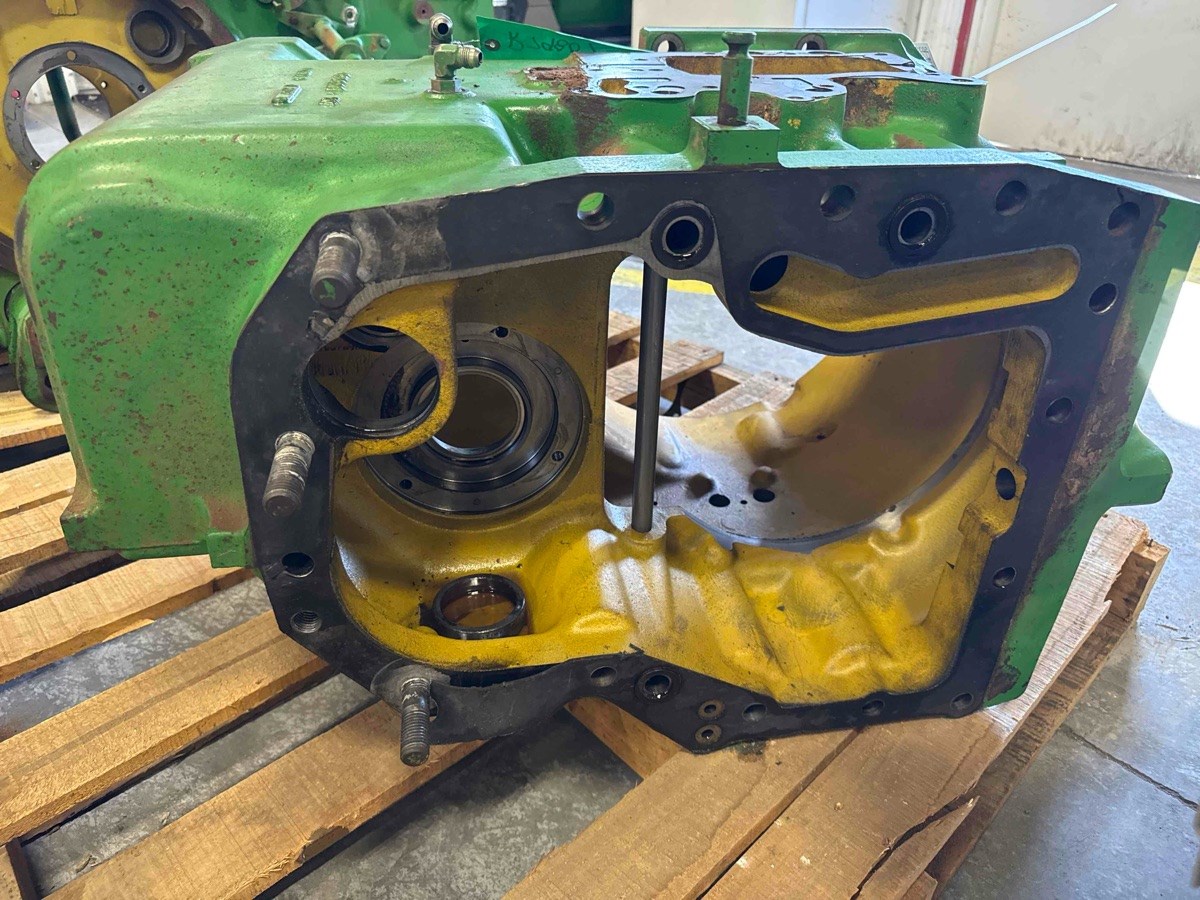 Deere 4650 Clutch Housing