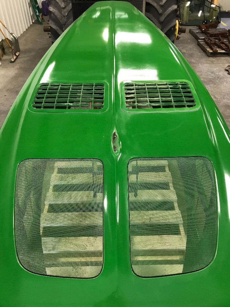 Deere 9330 Hood/Nose Cone