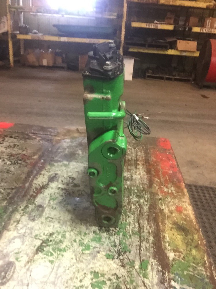 Deere 8420 20 Series Scv With Solenoids