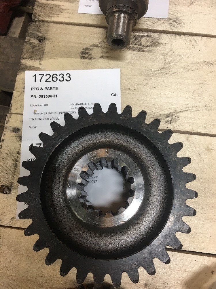 I.H./FARMALL 5088 Pto & Parts