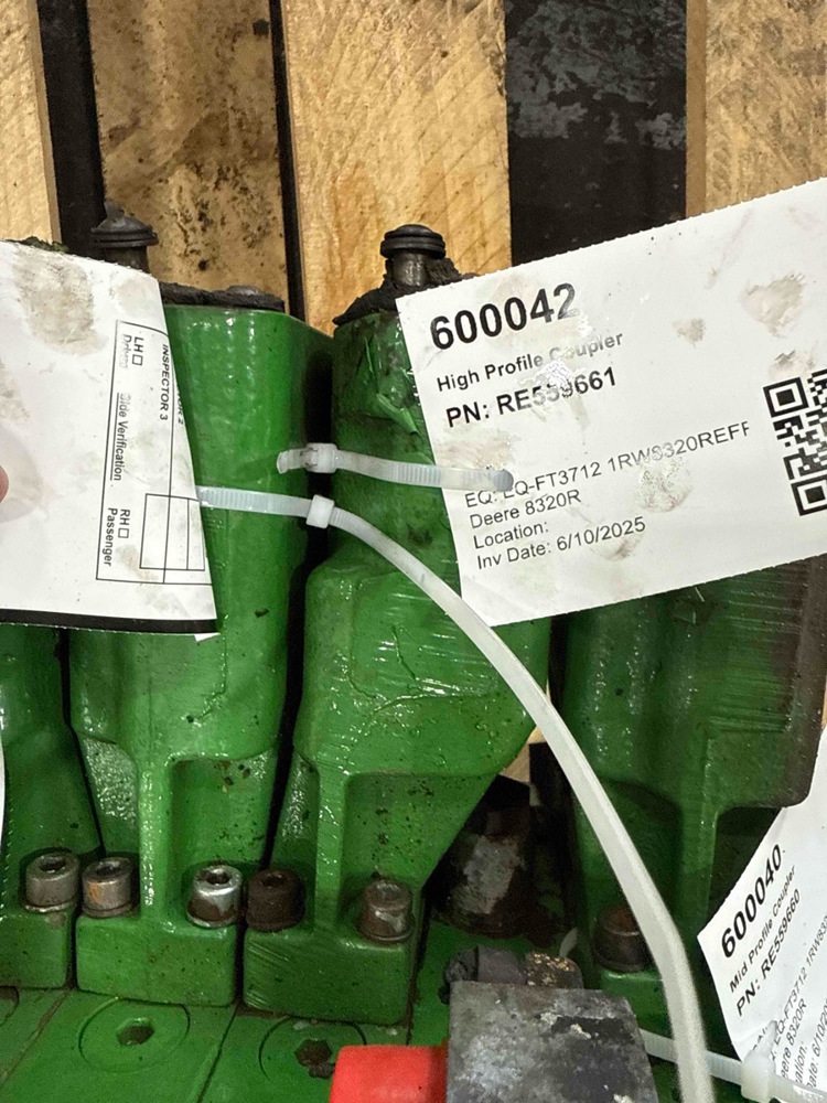 Deere 8320R High Profile Coupler