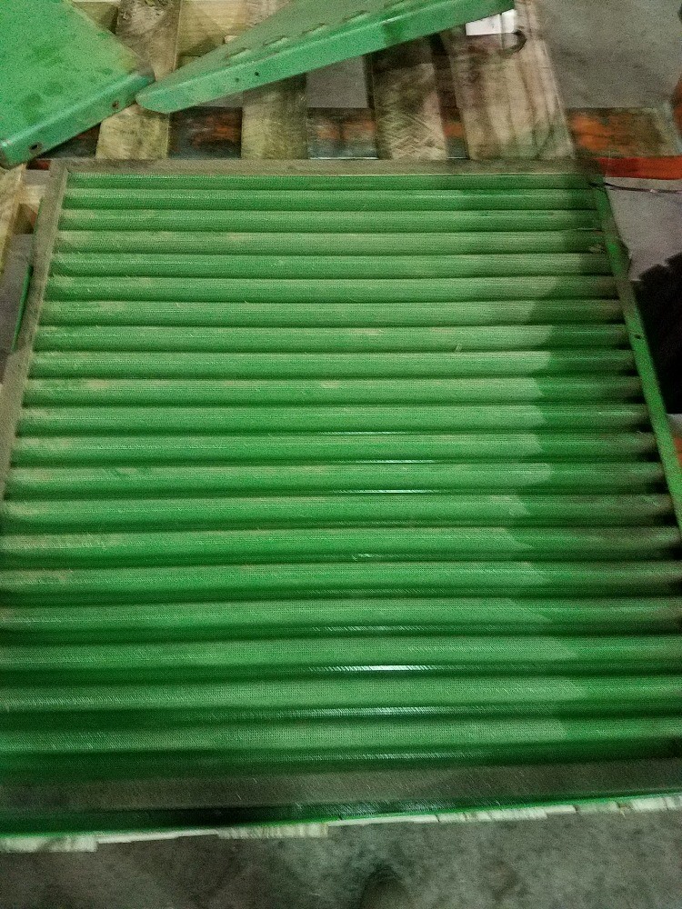 Deere 4440 Grille/Screen