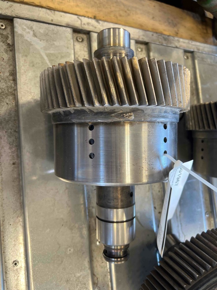 Deere 8870 Directional Clutch Shaft, 60T