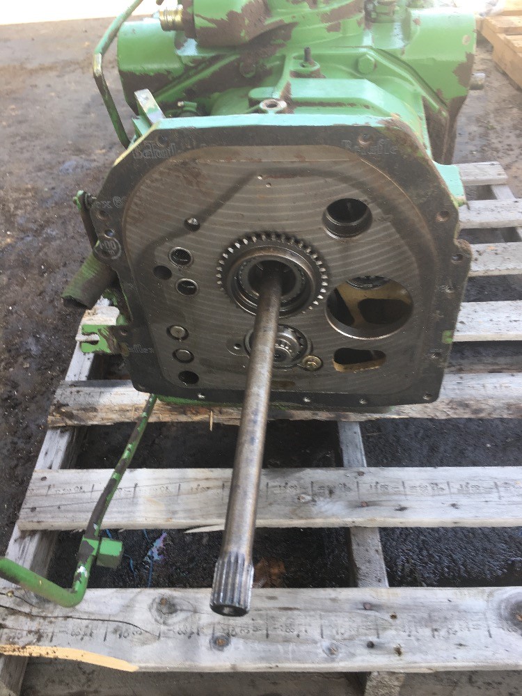 Deere 6400 Mechanical Trans & Parts