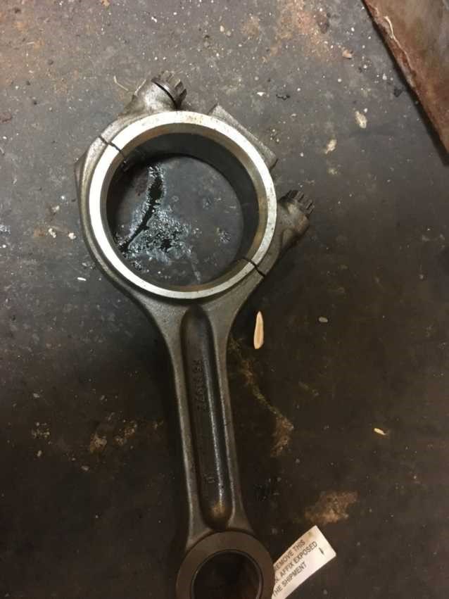 Deere 8330 Connecting Rod