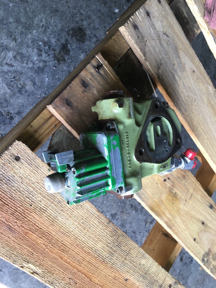 Deere 6210 Hitch Valve (thin) With Steeper Motor
