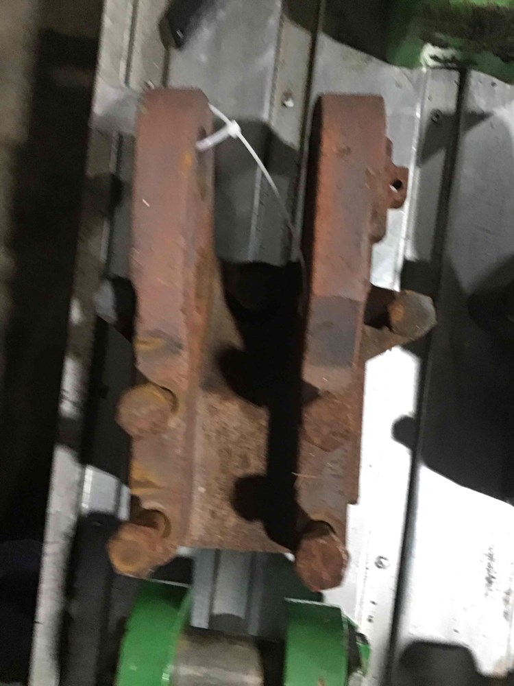 Deere 8320R Cat 4 Center Link Bracket