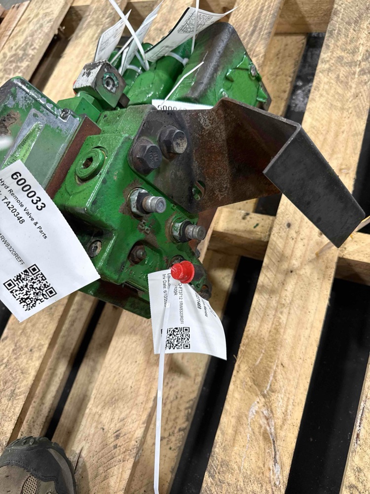 Deere 8320R Remote Valve Maniold