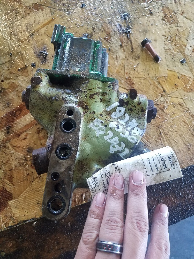 Deere 6330 Hitch & Rockshaft Valve