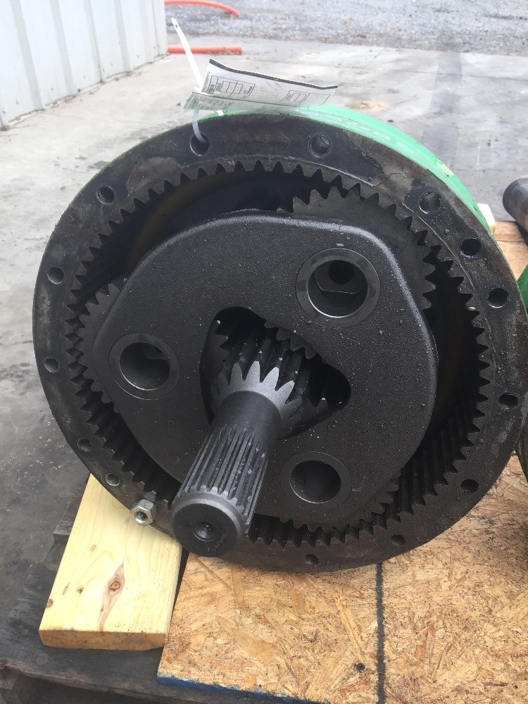 Deere 8410 110 MM X 118.5 Inch Rear Axle R109842 Axle Housing