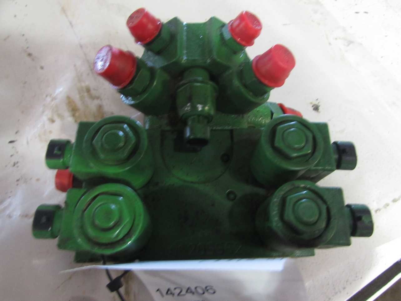 Deere 7230 MFD/4WD Misc