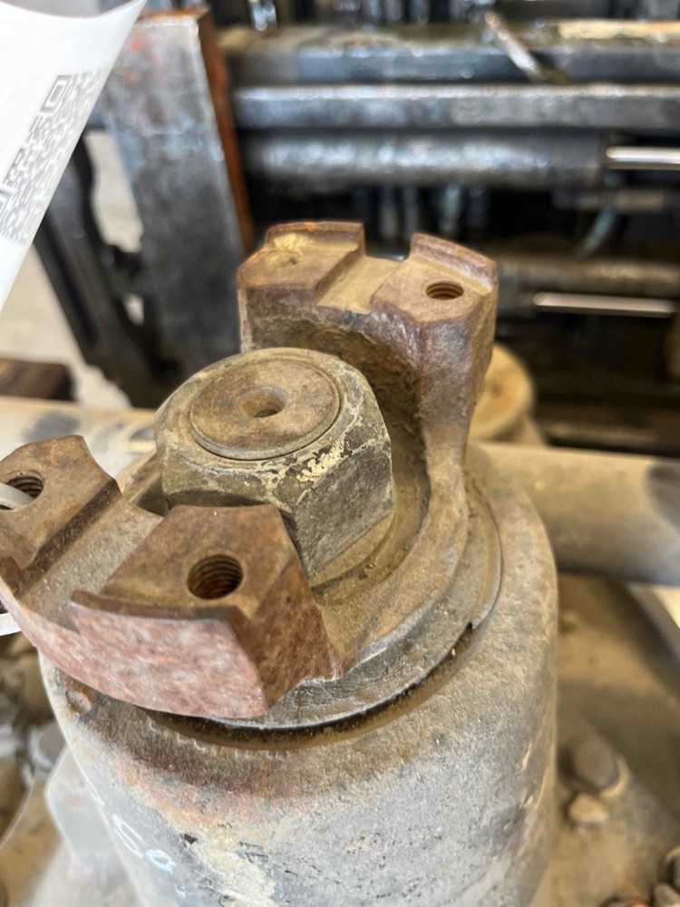 Case/case I.H. Magnum 235 Mfd Front Axle Complete