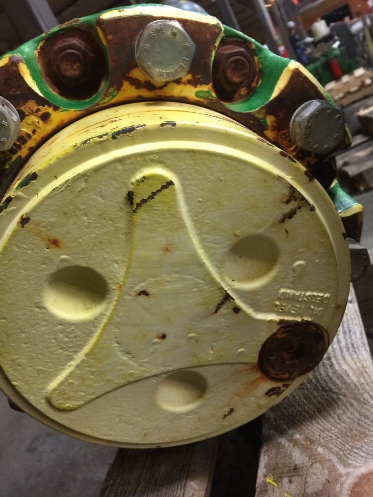 Deere 6420 L.HAND Final Drive, 22 Spline