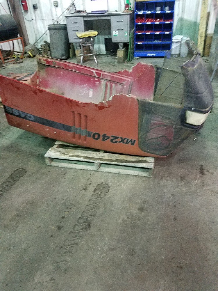 Case/case I.H. MX240 Hood/Nose Cone
