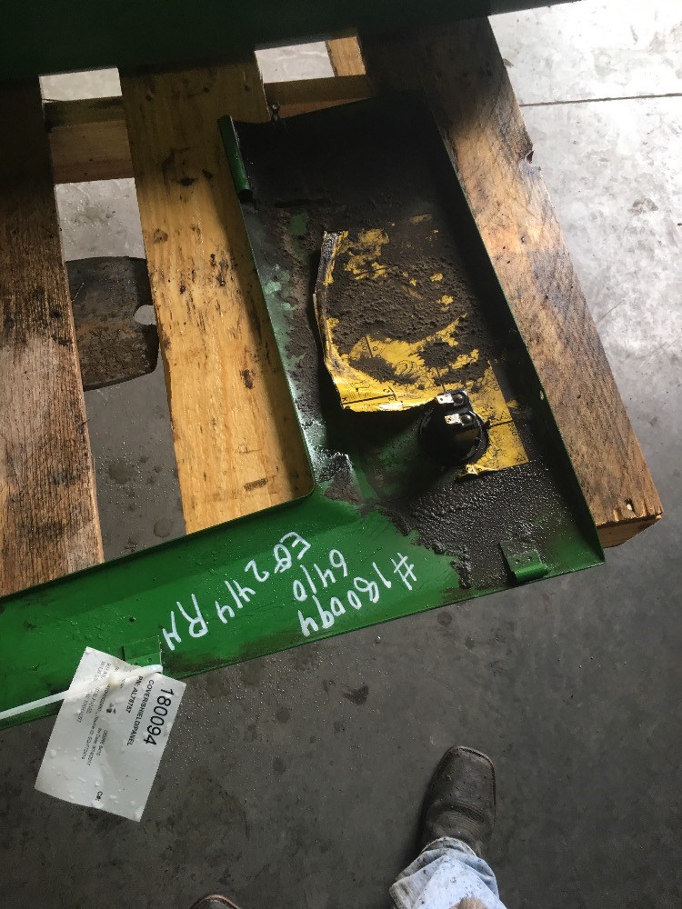 Deere 6410 Cover/Shield/Panel