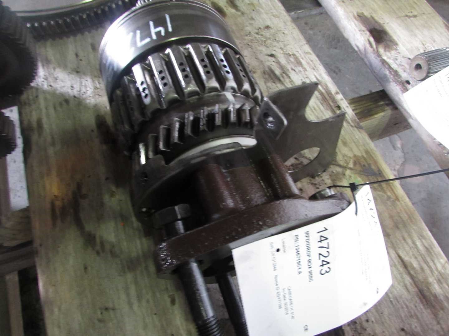 Case/case I.H. 5140 Mfd/Drop Box Misc