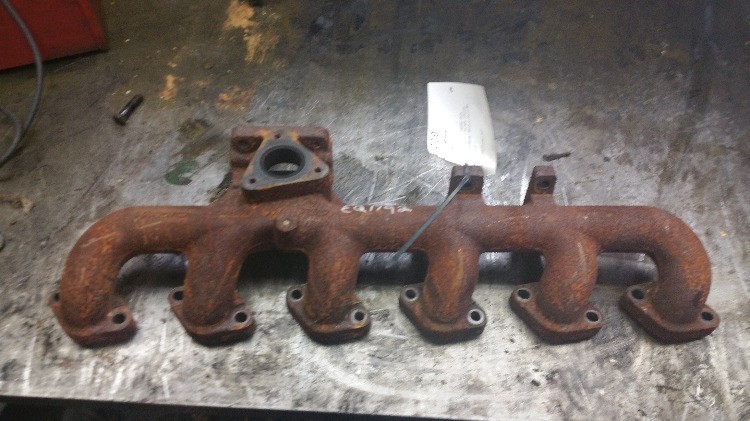 Deere 7200R Exhaust Manifold