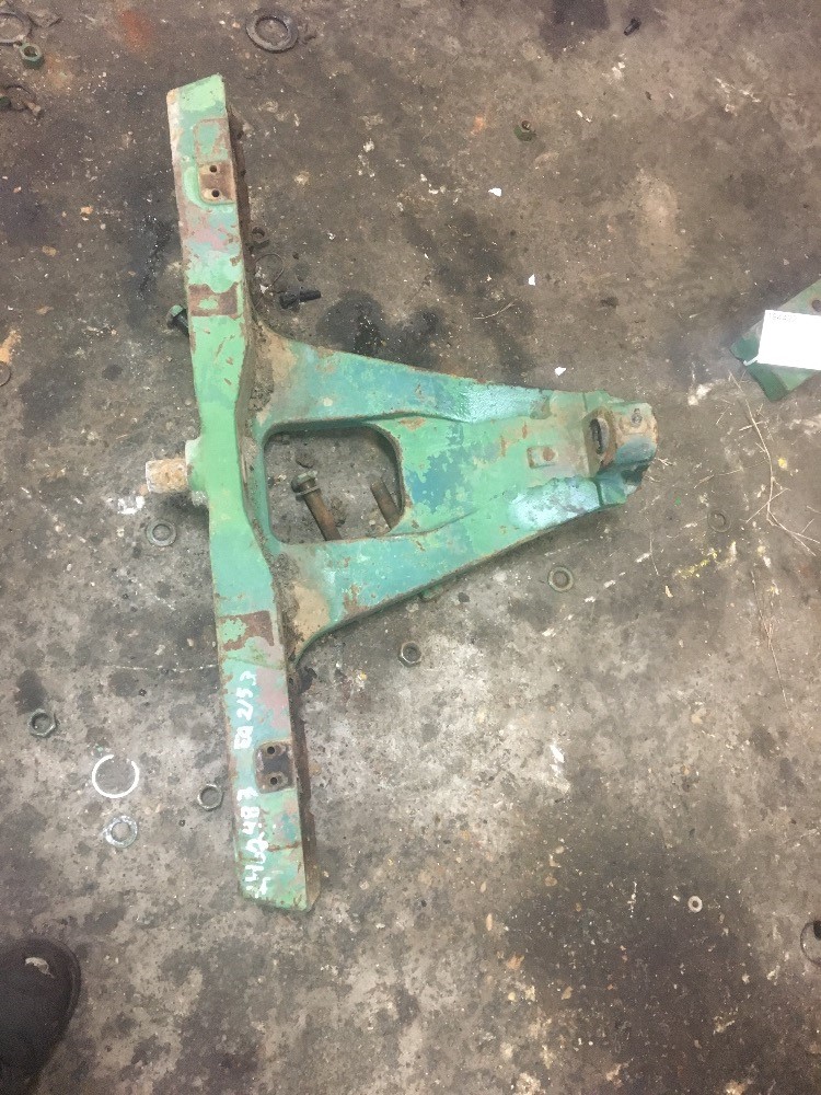 Deere 4430 Center Axle