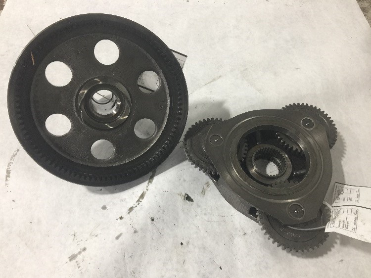 Deere 4755 Power Shift Trans & Parts