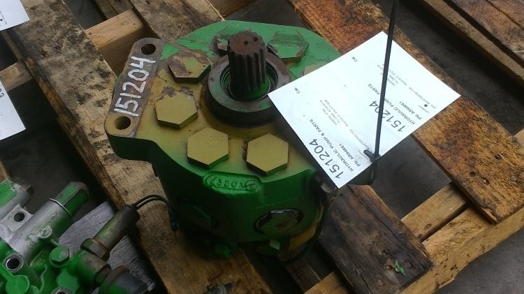 Deere 4755 Hydraulic Pump & Parts