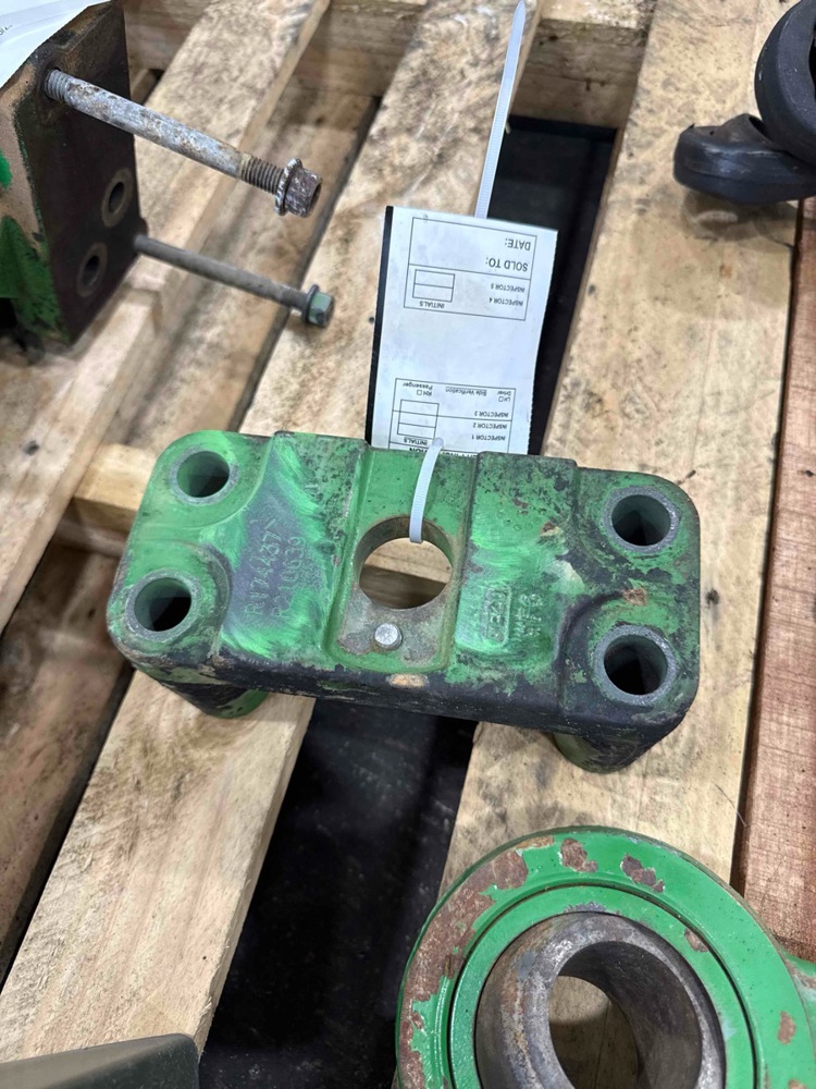 Deere 8320R Drawbar Support