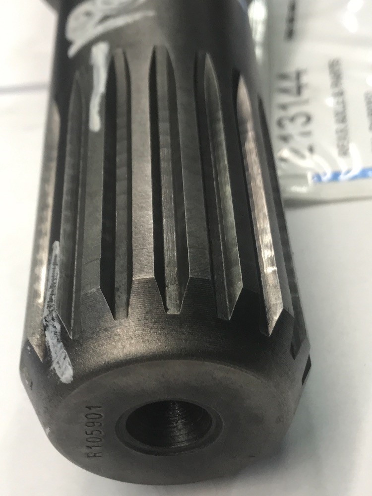 Deere 7210 Rear Axle & Parts