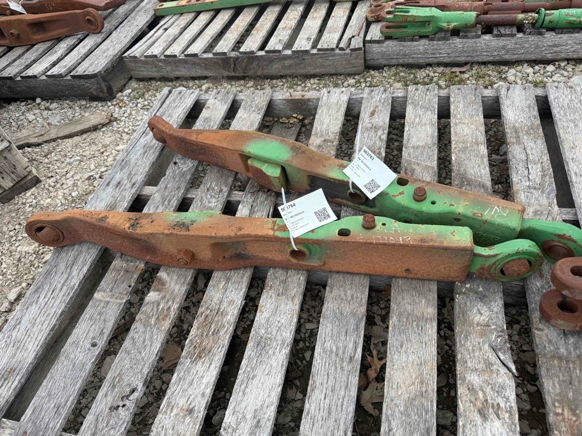 Deere 7830 Draft Arm
