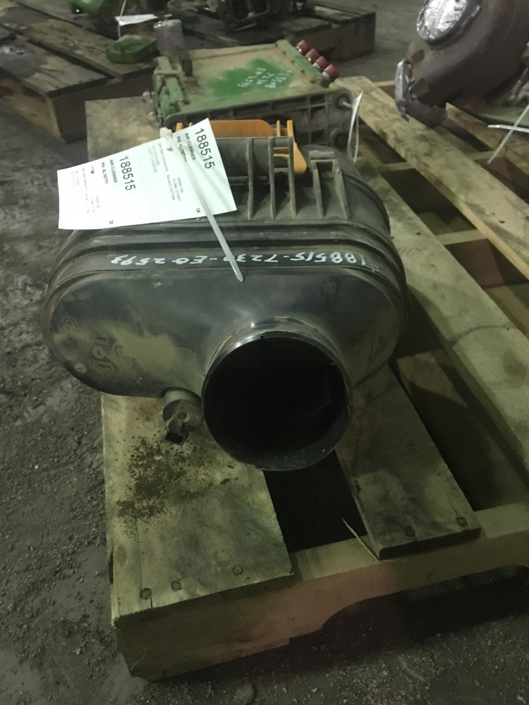 Deere 7230 Air Cleaner