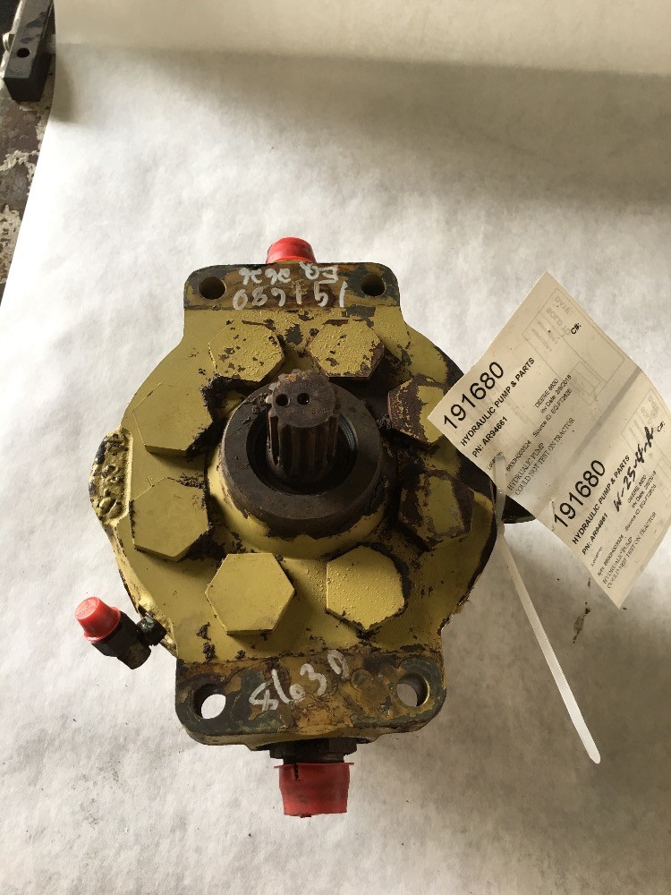 Deere 8630 Hydraulic Pump & Parts