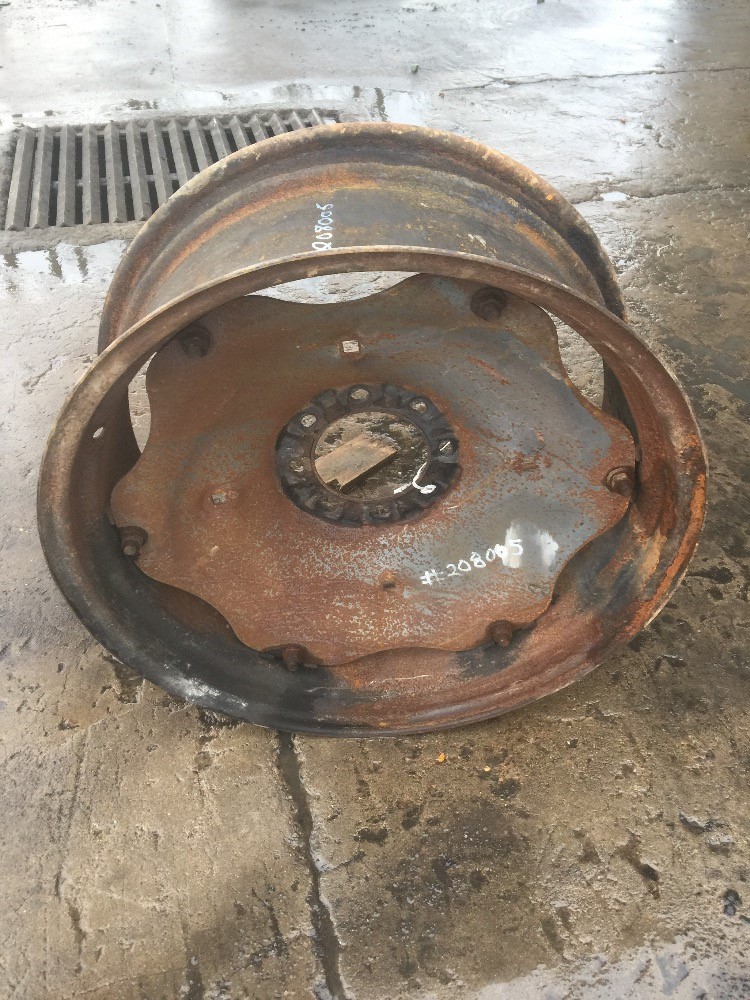 Deere 5210 Rim, Rear