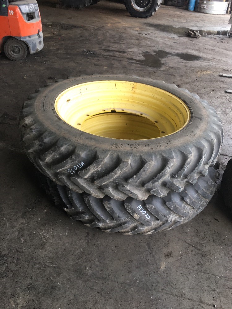 Deere 7520 Rim, Rear