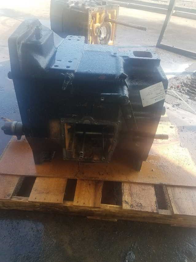 Case/case I.H. 7250 Clutch Housing & Parts