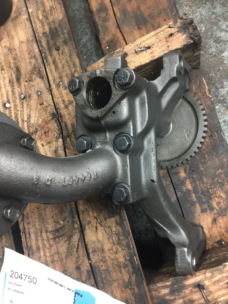 Deere 4955 Oil Pump