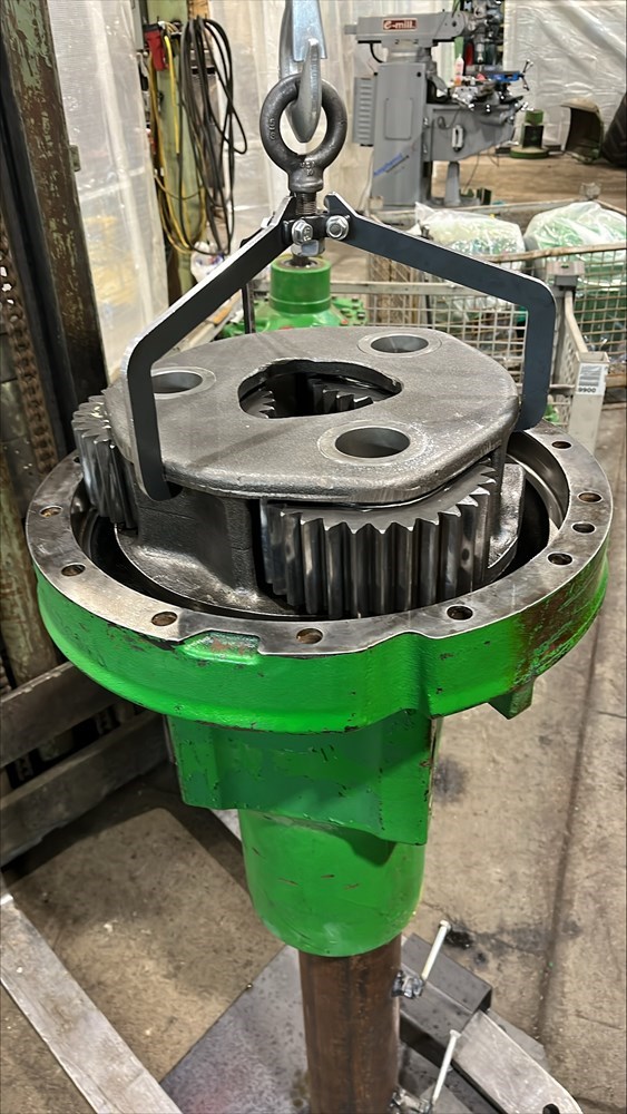 Deere 9220 100 MM Axle Final Drive 14 Bolt Axle, 2 Ring ID