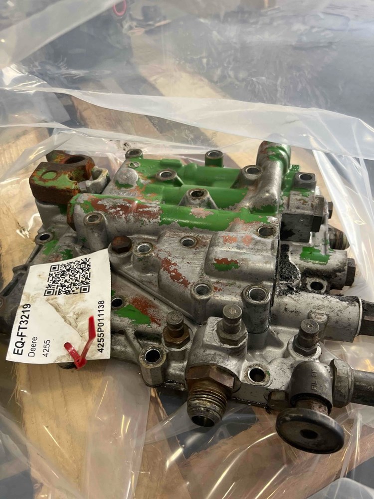 Deere 4255 Clutch Valve