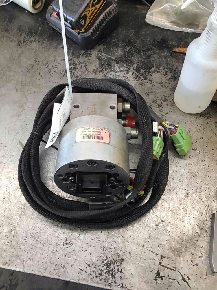 Deere 8320R Steering Misc