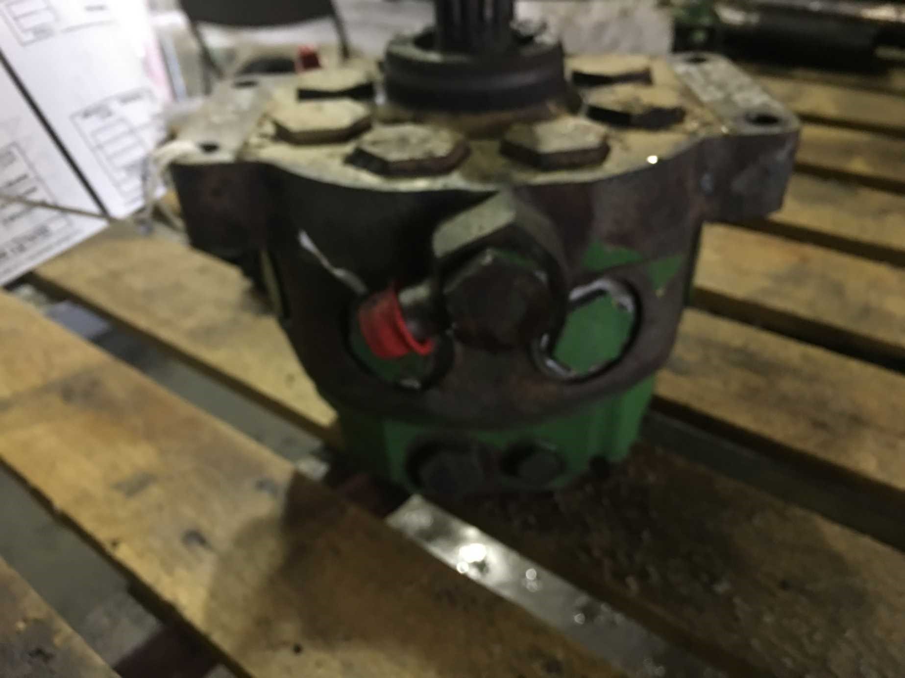 Deere 4430 Hydraulic Pump & Parts