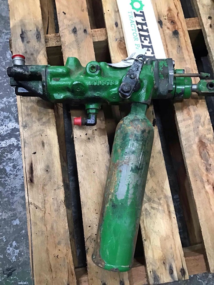 Deere 8640 Hydraulic Seat Position Valve With Cylinder