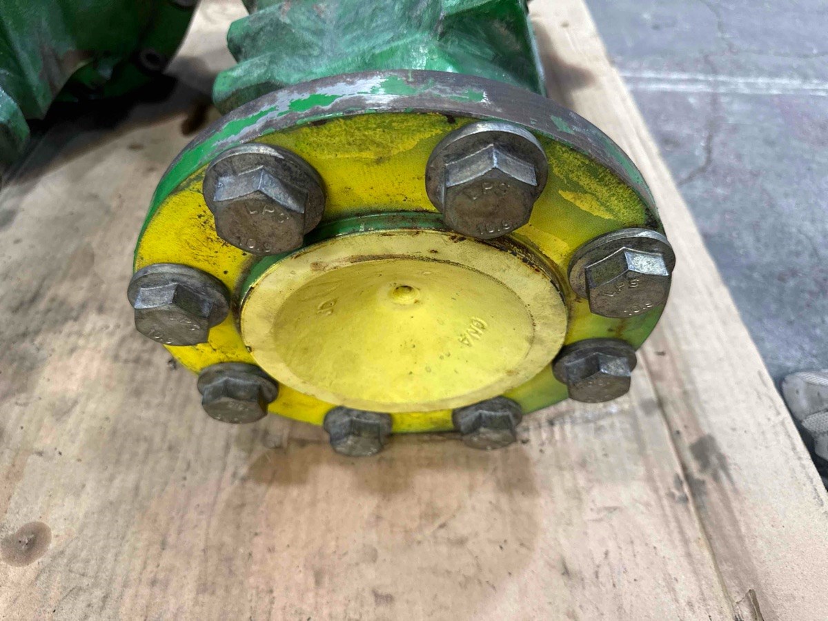 Deere 5075E Rear Axle, 20MM Wheel Bolts
