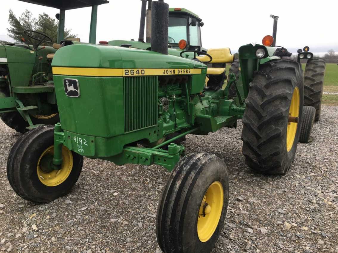 Deere 2640 Wedge/Sleeve