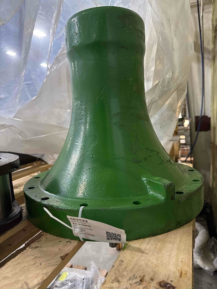 Deere 8300 Axle Housing