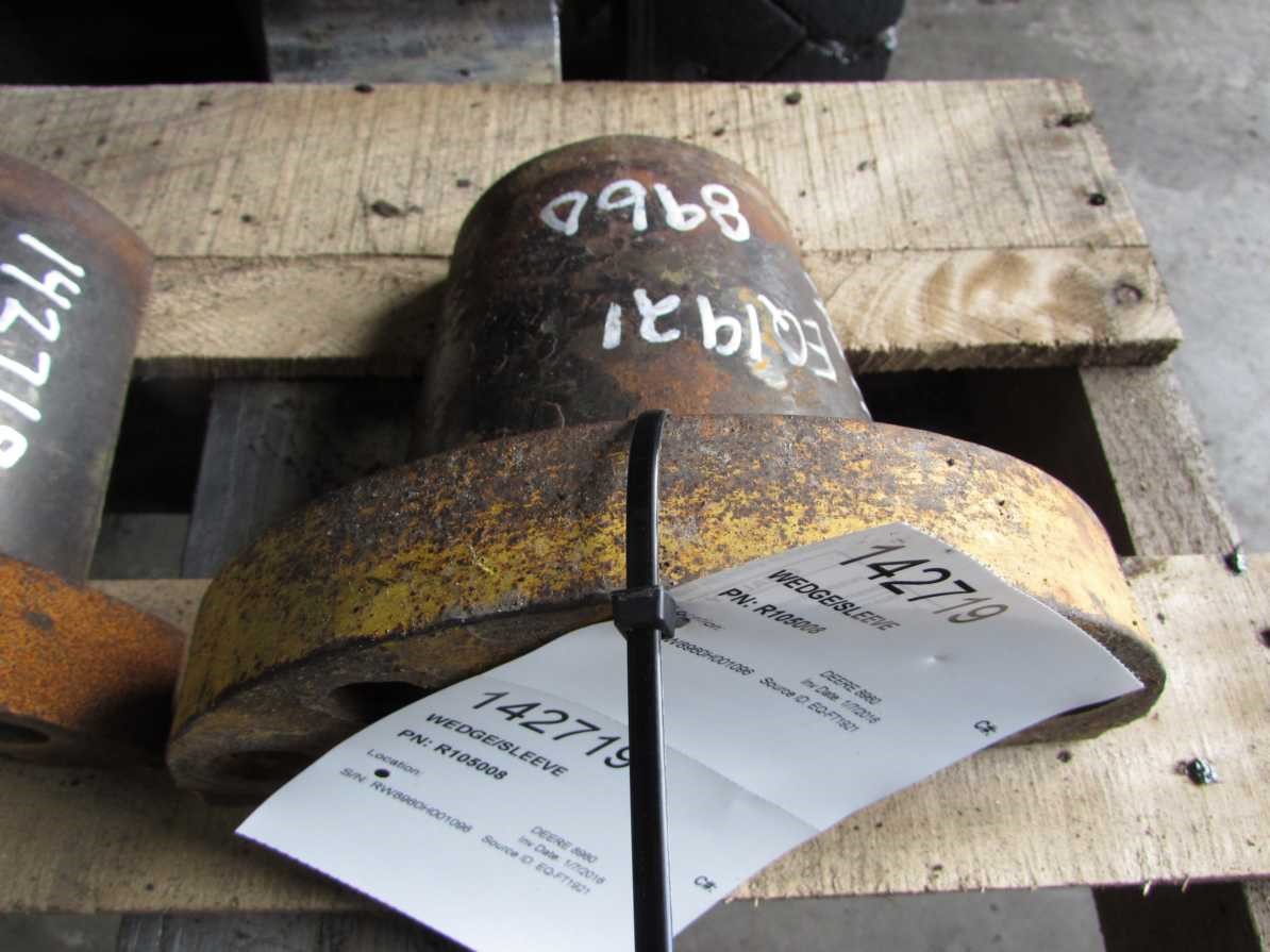 Deere 8960 Wedge/Sleeve