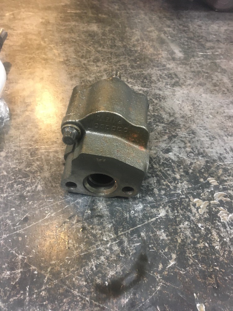 Deere 5400 Oil Pump Kit