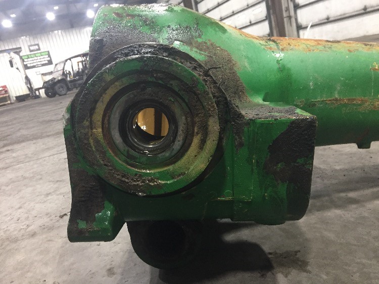 Deere 7420 Mfd Axle Housing