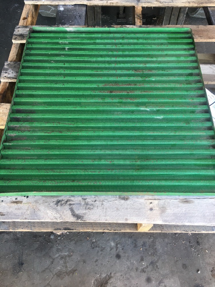 Deere 4440 Grille/Screen