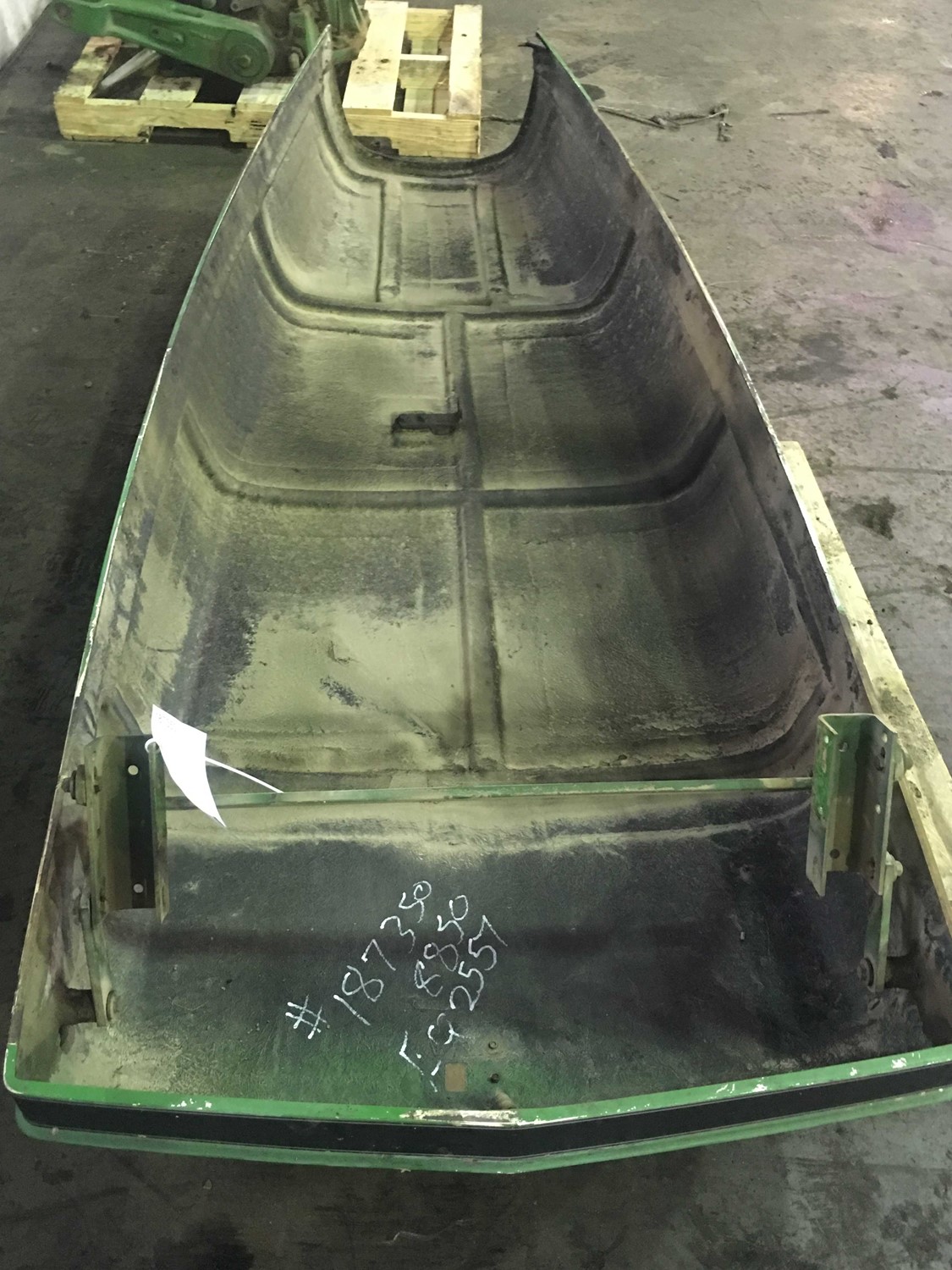 Deere 8850 Hood/Nose Cone