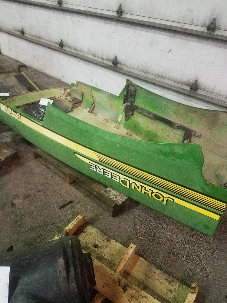 Deere 9420 Hood/Nose Cone
