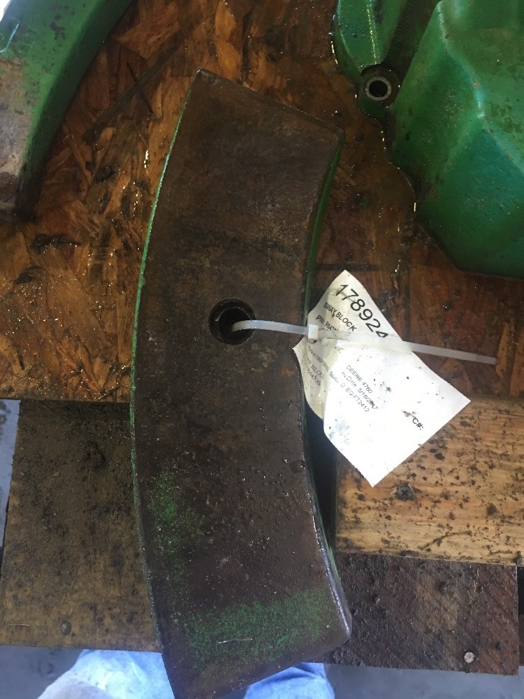 Deere 4760 Sway Block